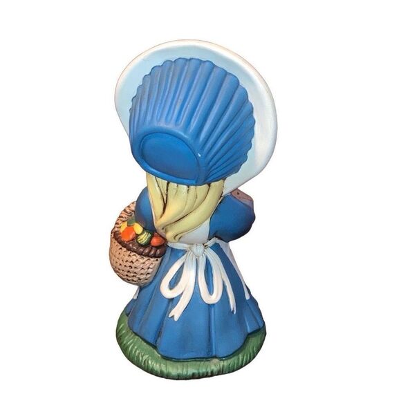 Vintage 60s Atlantic Mold Thanksgiving Pie Hand Painted Figurine Girl Gathering - Picture 2 of 5